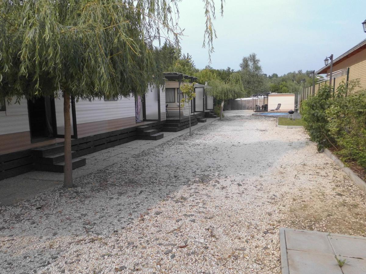 Kenge Apartmanok Balatonszárszó 外观 照片